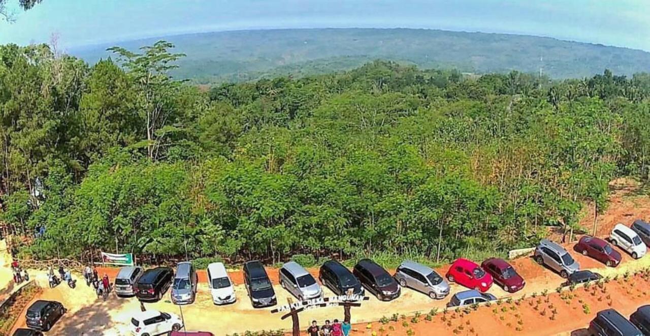 Seribu Batu Songgo Langit Resort & Camp Bantul Exteriér fotografie